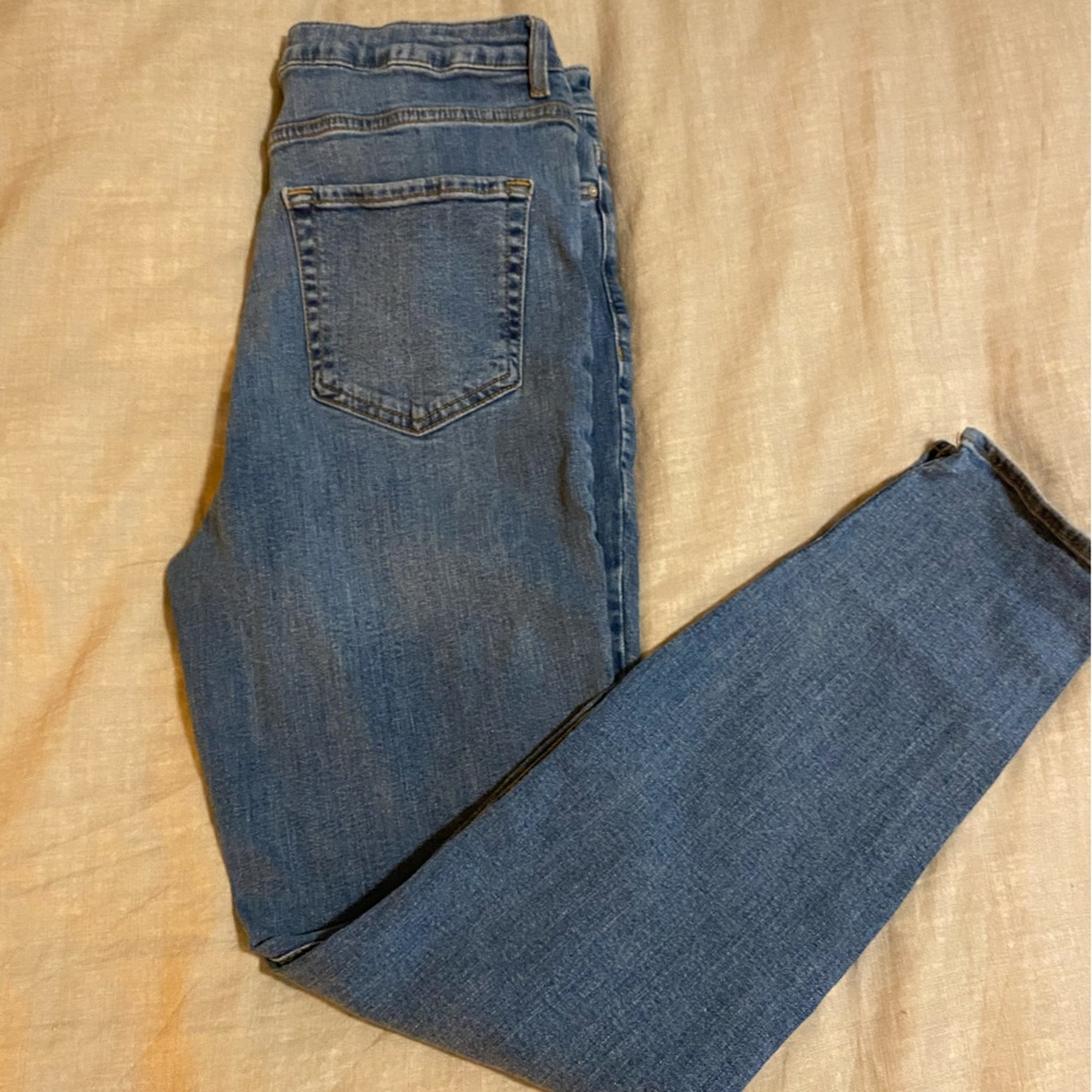 Forever 21 LA 5 Button Fly Straight Leg